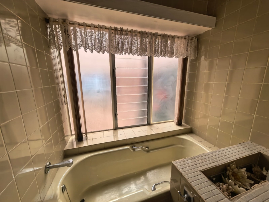 4 Bedroom Property for Sale in Parys Free State